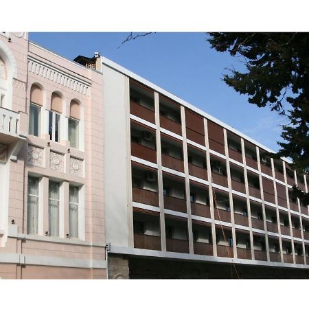 35 Paliashvili Koetaisi Buitenkant foto